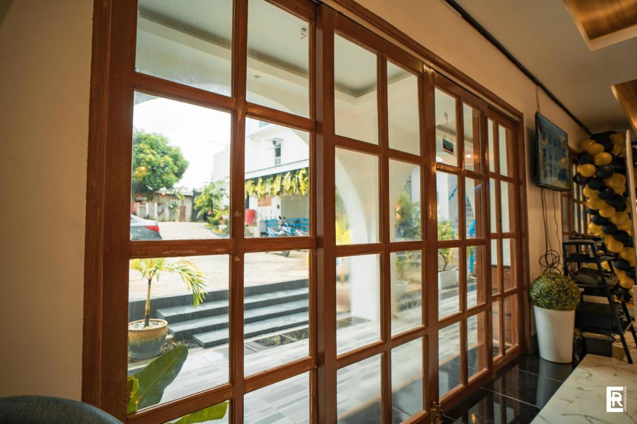 Bernese Resort Hotel Powered By Cocotel Ligao Eksteriør billede